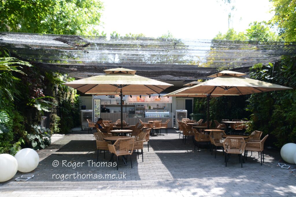 Juron Lake Gardens 014